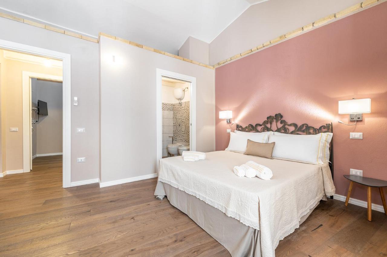 Promenade Boutique Rooms - City Centre 卡利亚里 外观 照片