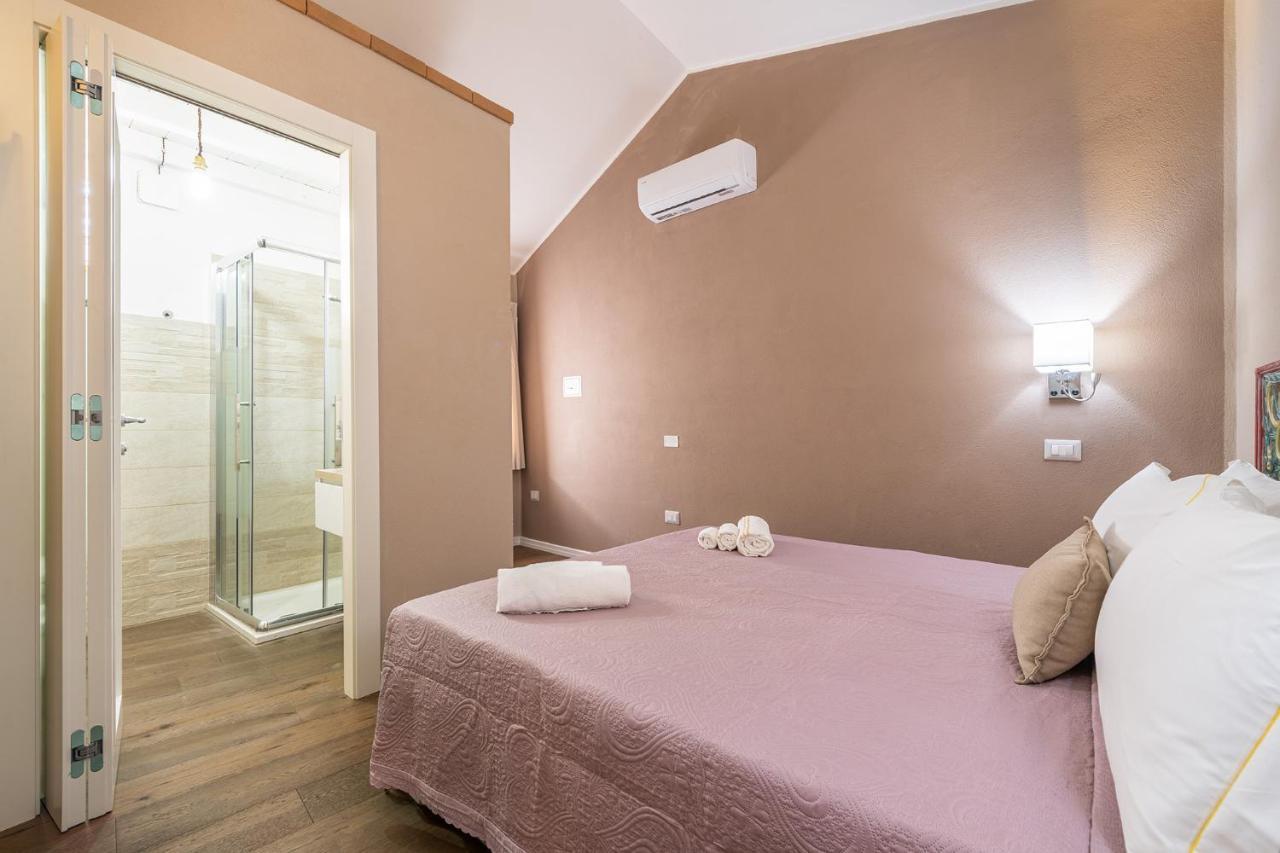 Promenade Boutique Rooms - City Centre 卡利亚里 外观 照片